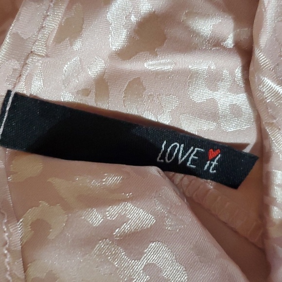 Love It Pink Leopard Lace Top - Picture 5 of 6